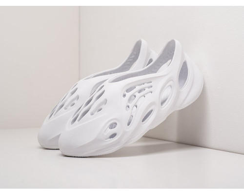 Купить Кроссовки Adidas Yeezy Foam Runner в Интернет магазин спортивной одежды и тренажеров  SayMarket